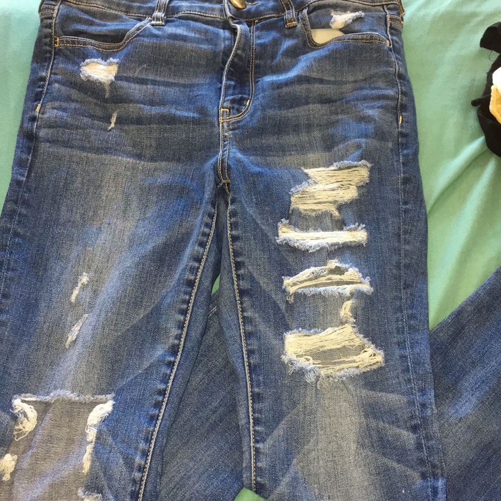 american eagle distressed jeans